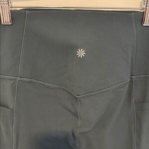 Athleta Salutation Stash High Rise Leggings - size small